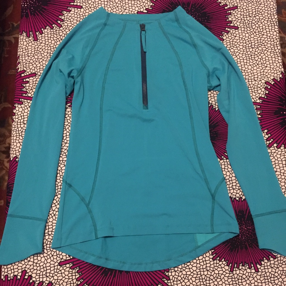 Title Nine Long Sleeve Pullover